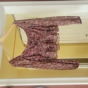 HP!!🎉🎉🎈🎈Ultra Flirt beautiful sheer top🌺🌺